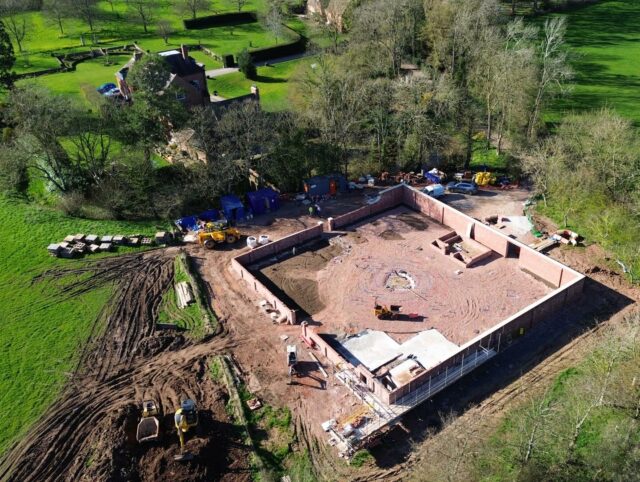 Progress on a new walled garden as part of an extension to a Grade II* listed former rectory in rural Gloucester. Setting out of the formal garden is underway with oak frame encompassing a new exterior kitchen.
.
More than 6000 Imperial Bricks form the new 30m square enclosure. We’re excited to see this one take shape with new ornamental structure trees supplementing the structures and planting.
.
#architectshereford #listedbuilding #walledgarden #architectsgloucestershire #listedbuildingconsent