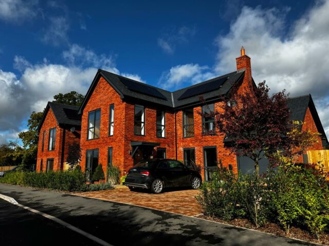 A year on, it’s great to revisit one of our first development projects as KODA architects, seeing the houses grow and mature. KODA architects were successful in gaining planning permission as part of an urban extension to a village in north #Herefordshire and carried the process through to detailed design and on-site. 
.
Working with the contractors in  Herefordshire, the design and realisation, maximising a rural plot, achieving a high-quality, low carbon addition. 
.
#newhouses #newbuildhomes #developer #lowcarbondesign #developerlife #northherefordshire #ruralliving #newbuild